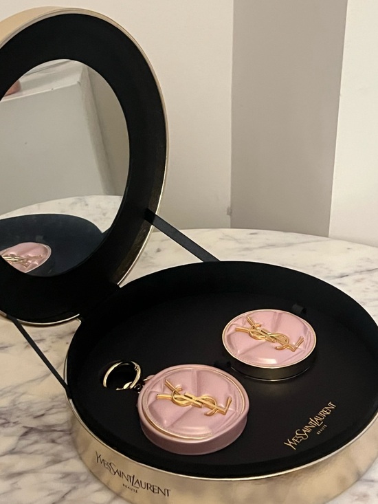 Yves Saint Laurent Other - YSL Skin Affair Soft Glow Cushion Foundation Keychain Exclusive Viral PR bundle